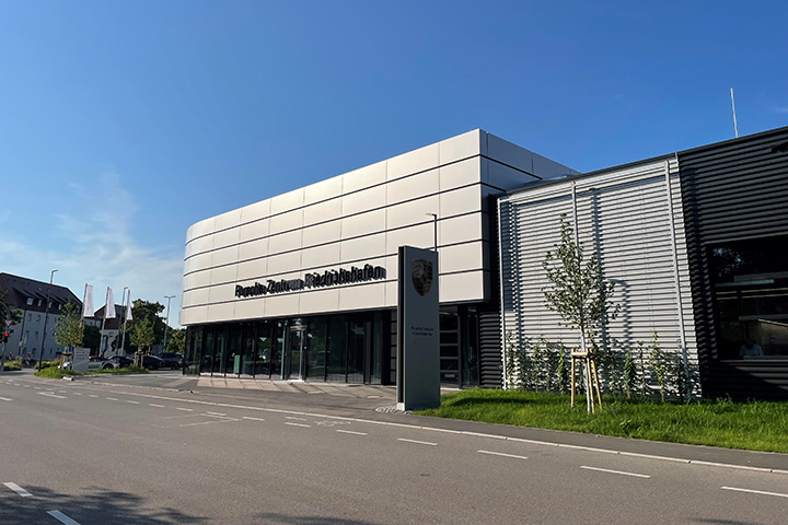athens_porschezentrum-friedrichshafen_img-1